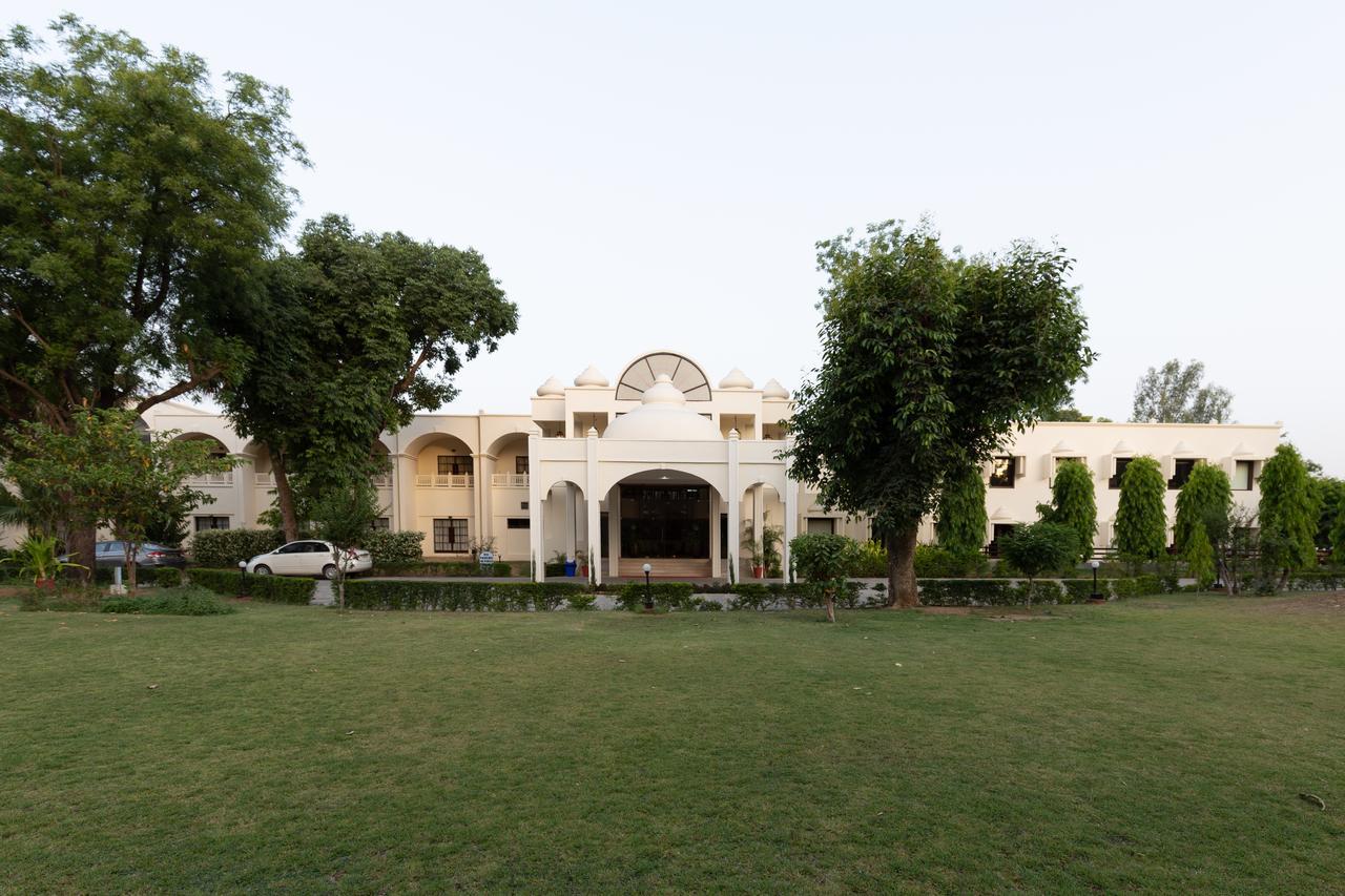 Mint Bundela Resort Khajuraho Exterior photo