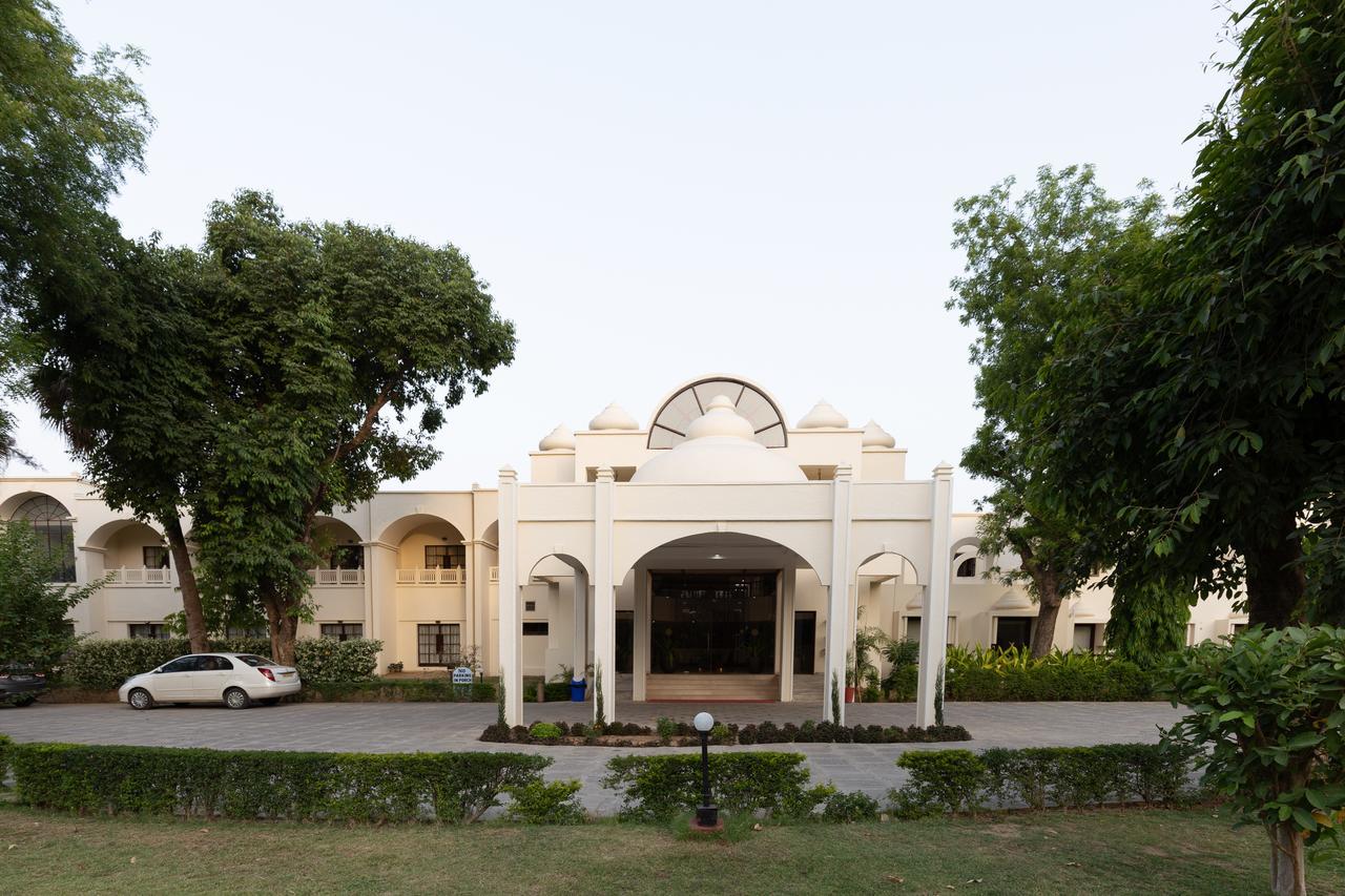 Mint Bundela Resort Khajuraho Exterior photo