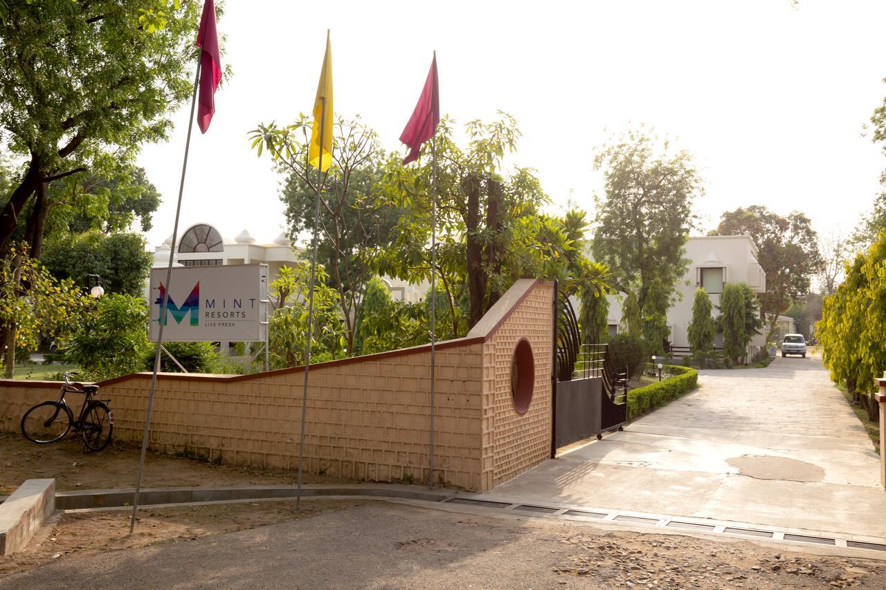 Mint Bundela Resort Khajuraho Exterior photo